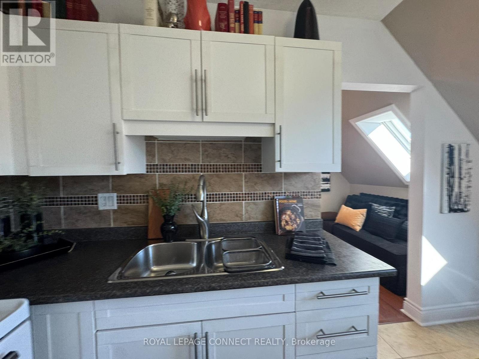 303 - 4872 Valley Way, Niagara Falls, Ontario  L2E 1W3 - Photo 32 - X12458960