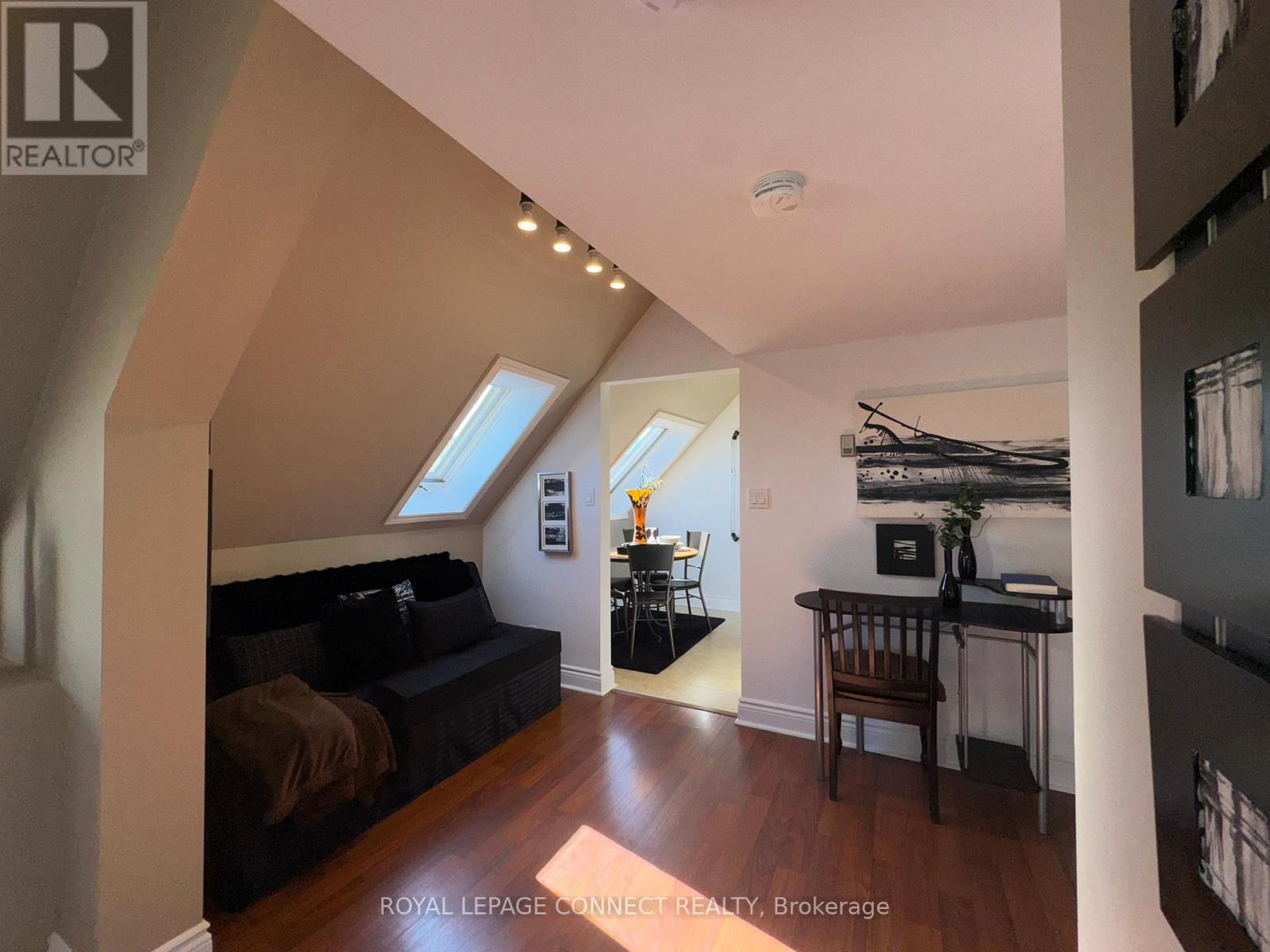 303 - 4872 Valley Way, Niagara Falls, Ontario  L2E 1W3 - Photo 21 - X12458960