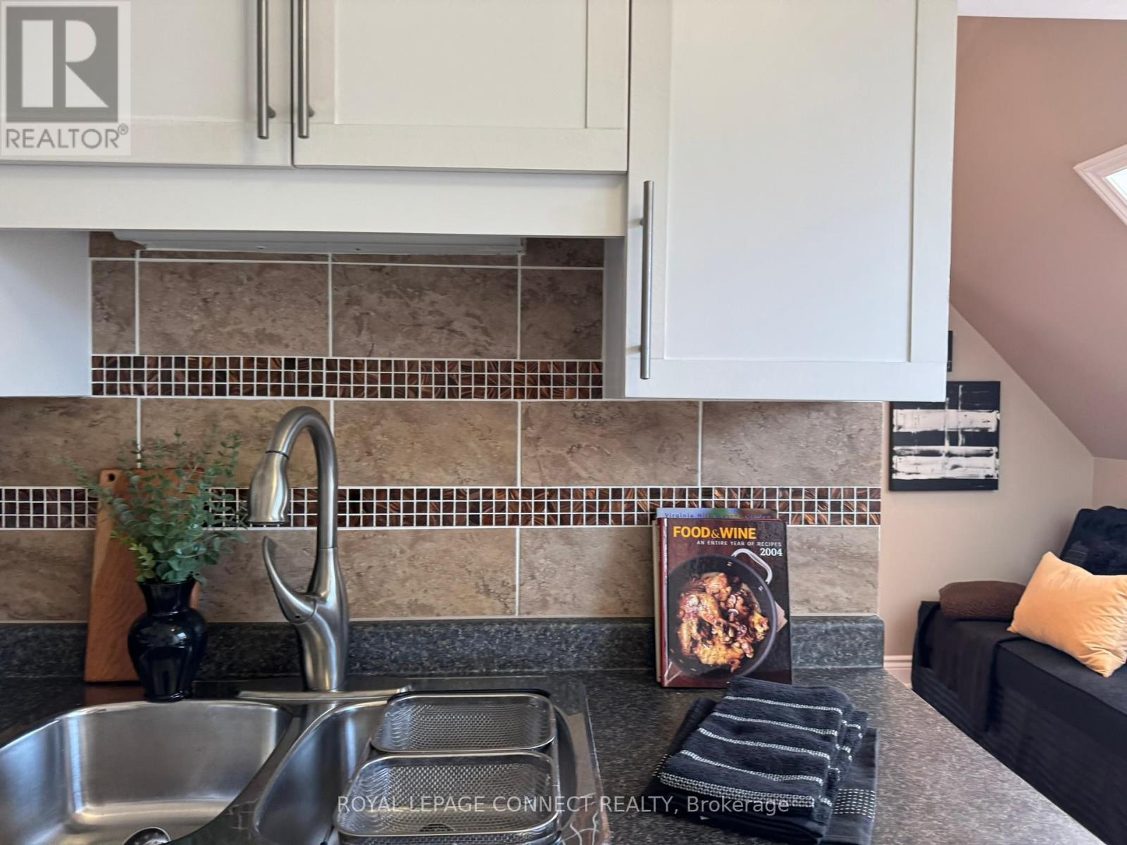 303 - 4872 Valley Way, Niagara Falls, Ontario  L2E 1W3 - Photo 27 - X12458960