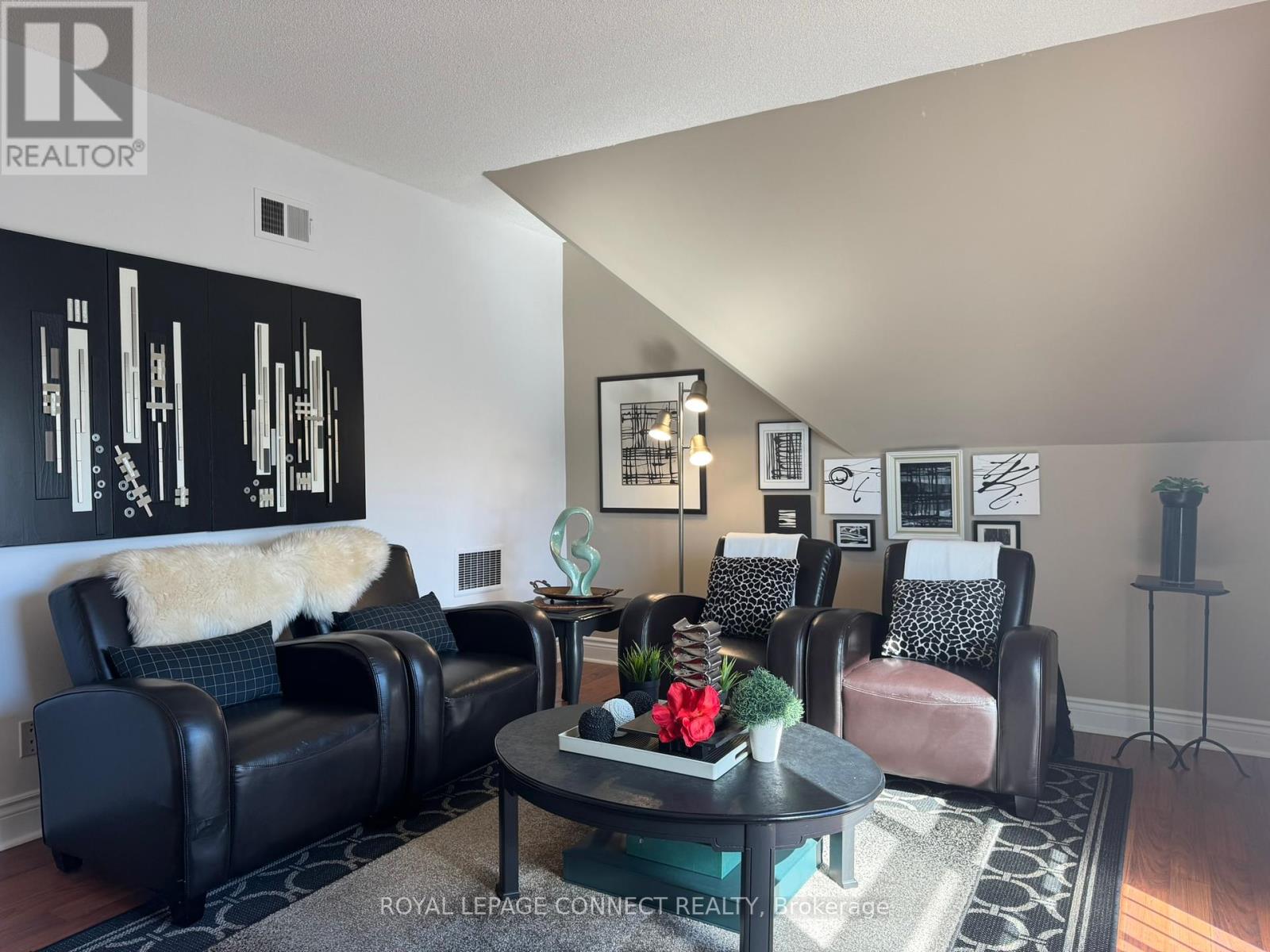 303 - 4872 Valley Way, Niagara Falls, Ontario  L2E 1W3 - Photo 9 - X12458960