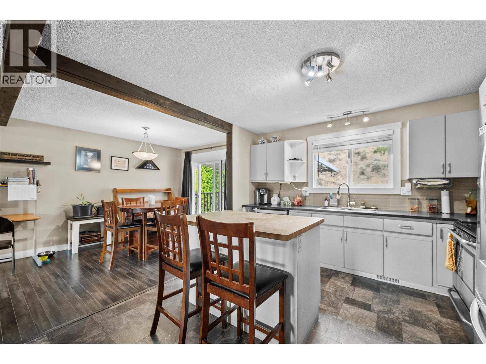 3688 Westsyde Road, Kamloops, British Columbia  V2B 7H6 - Photo 12 - 10365793