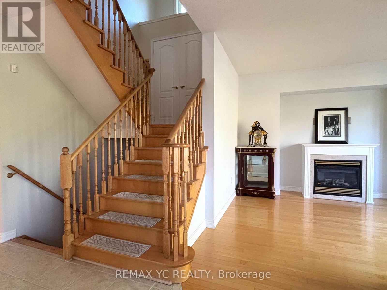 5 Shoshana Drive, Richmond Hill, Ontario  L4S 2N9 - Photo 5 - N12327295