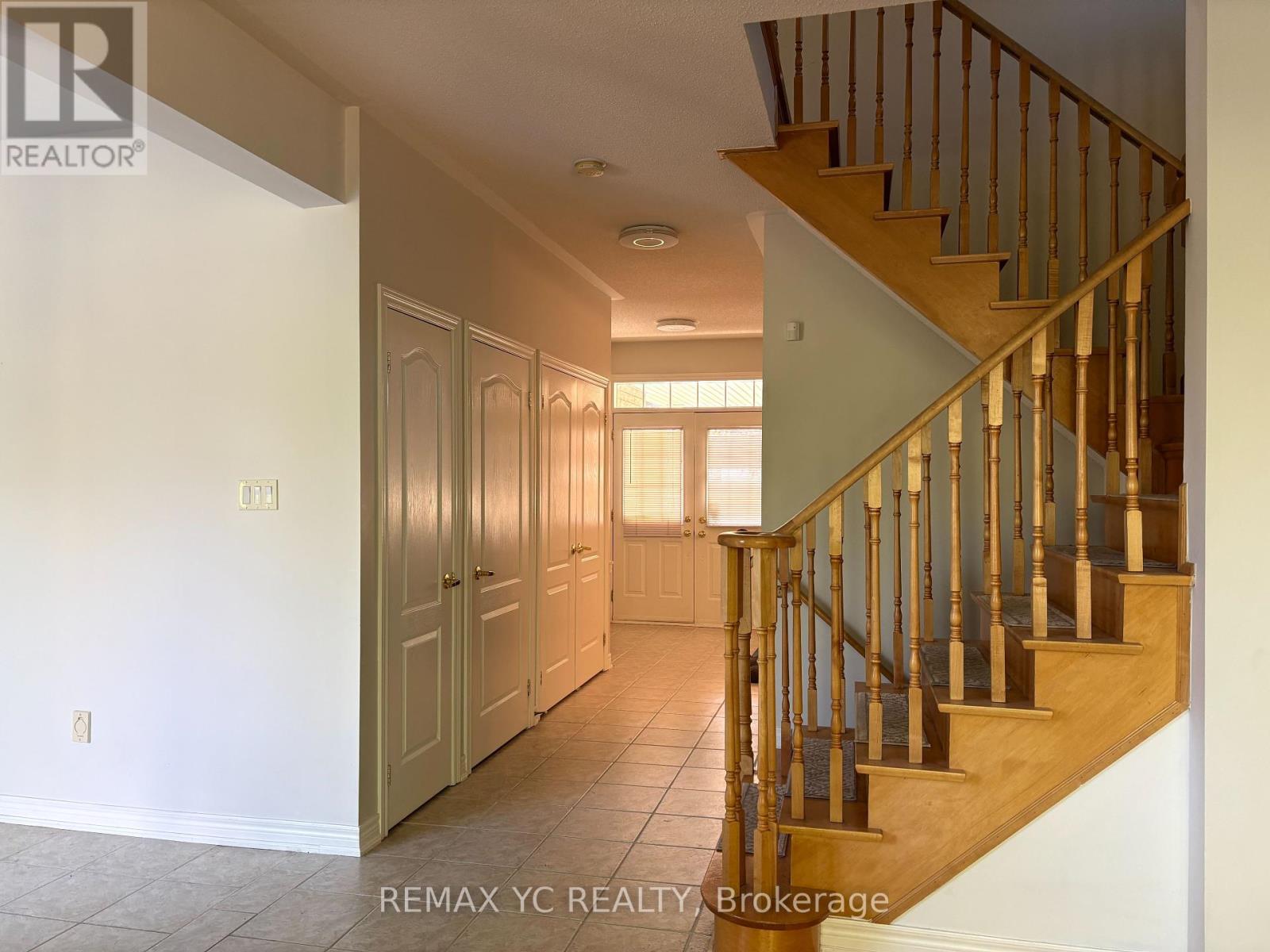 5 Shoshana Drive, Richmond Hill, Ontario  L4S 2N9 - Photo 7 - N12327295