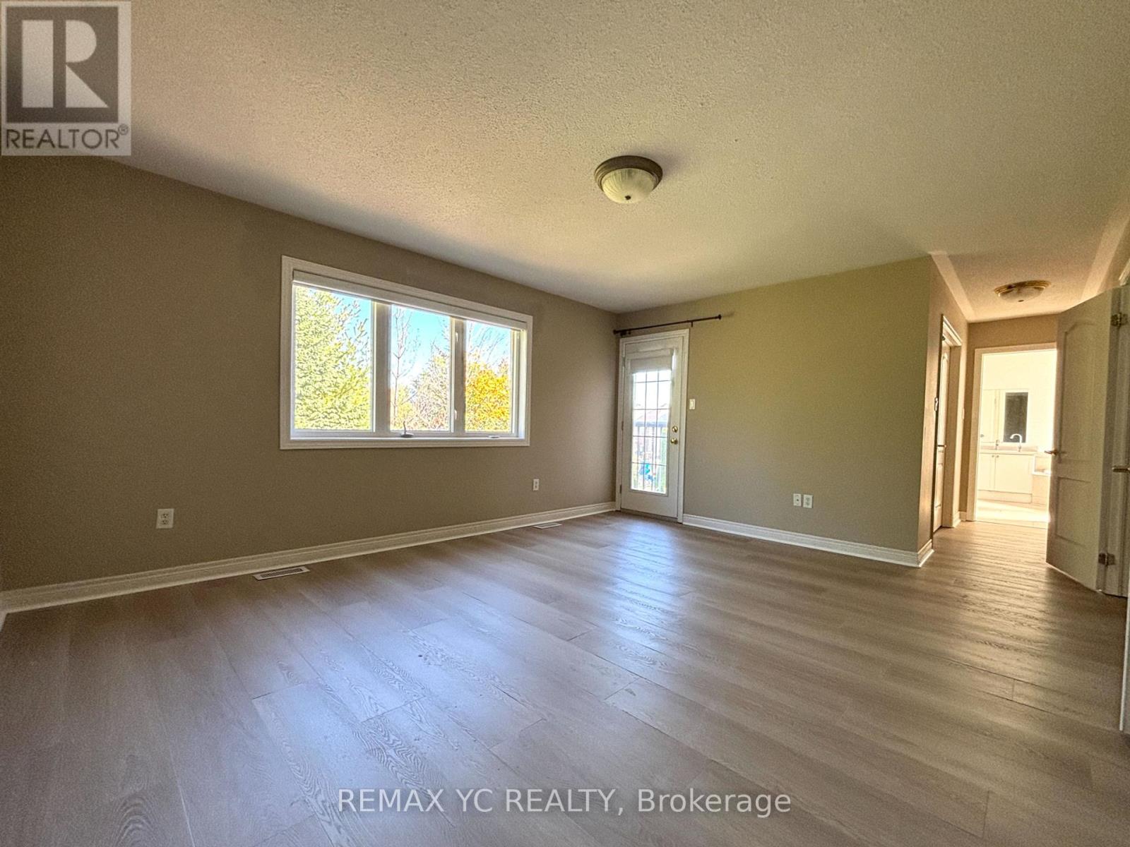 5 Shoshana Drive, Richmond Hill, Ontario  L4S 2N9 - Photo 9 - N12327295