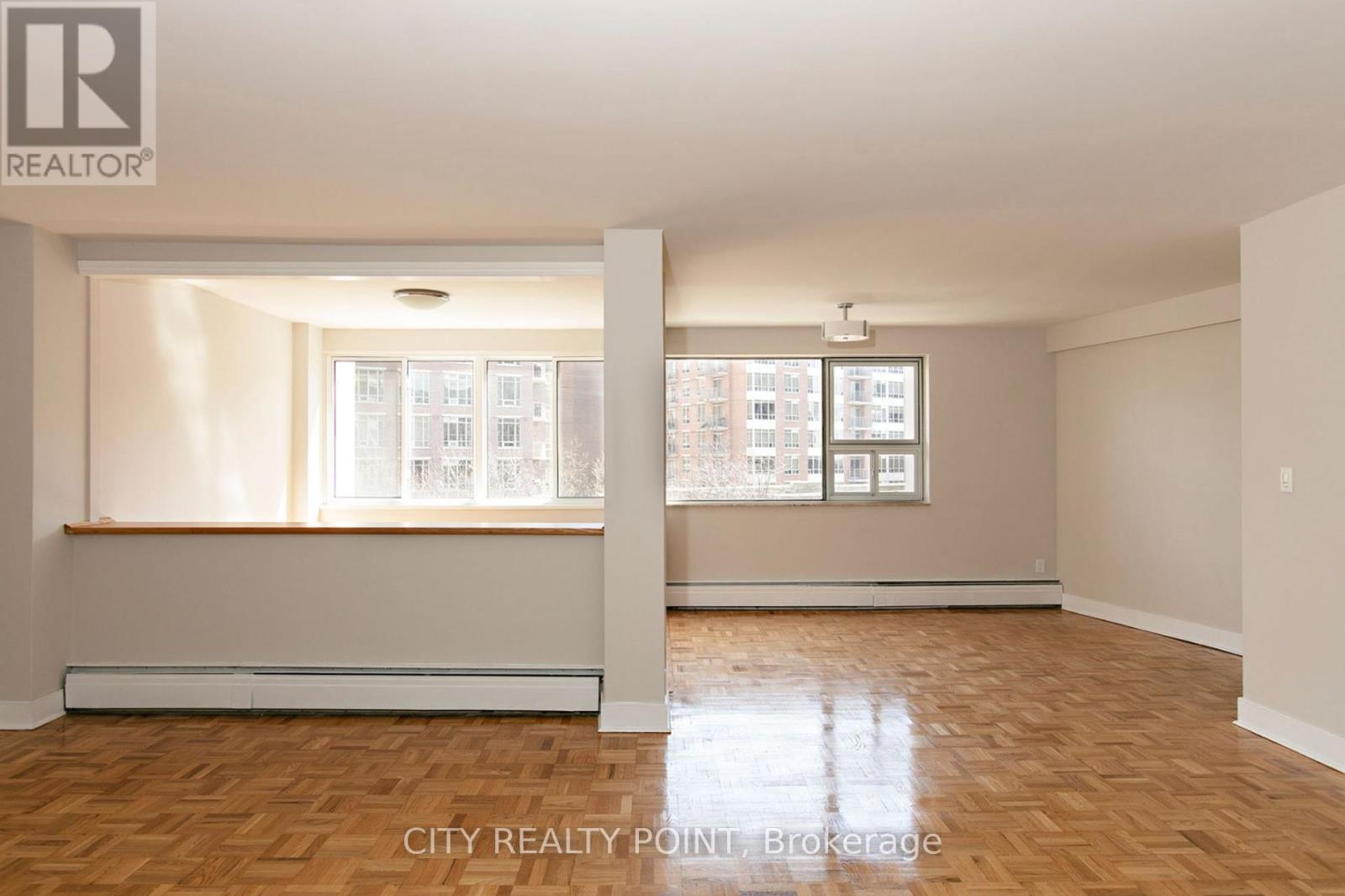 306 - 9 Deer Park Crescent, Toronto, Ontario  M4V 2C4 - Photo 6 - C12461335