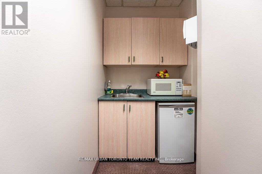 208 - 120 Carlton Street, Toronto, Ontario  M5A 4K3 - Photo 12 - C12461369