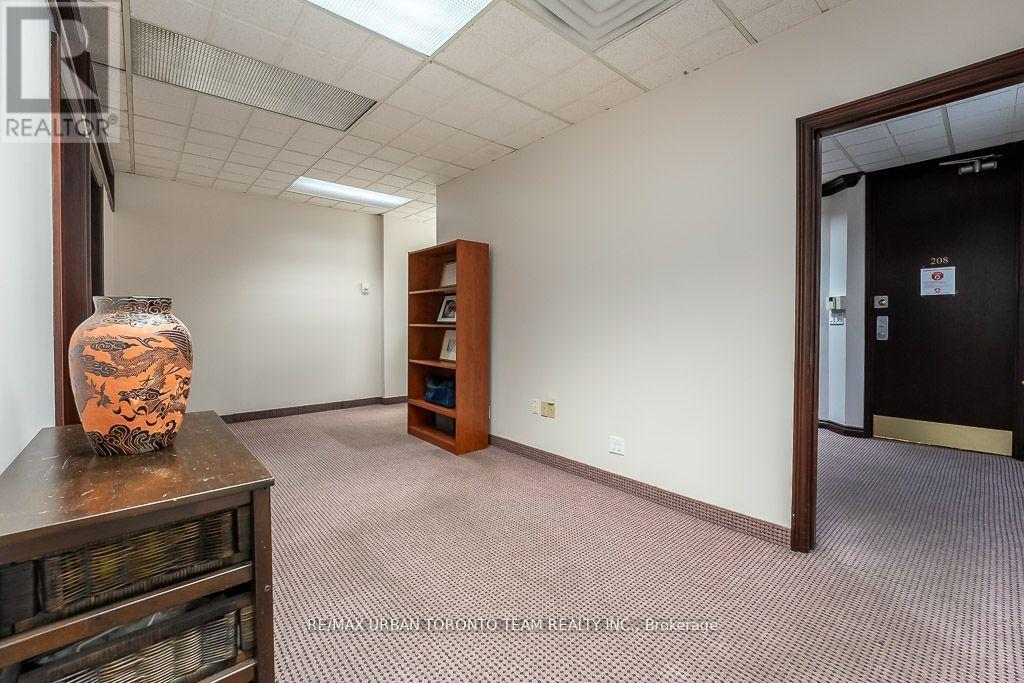 208 - 120 Carlton Street, Toronto, Ontario  M5A 4K3 - Photo 7 - C12461369