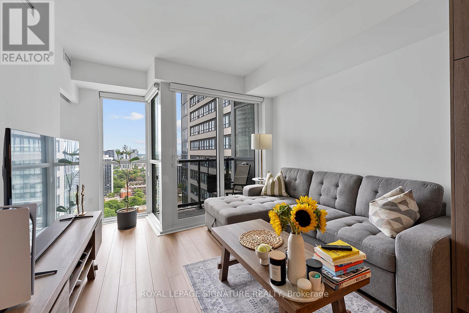 2501 - 77 MUTUAL STREET, Toronto, Ontario