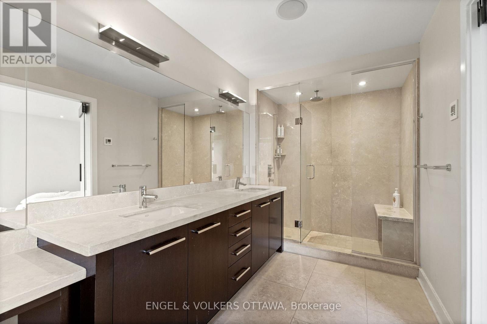 71 Metropole Private, Ottawa, Ontario  K1Z 1E7 - Photo 15 - X12461420