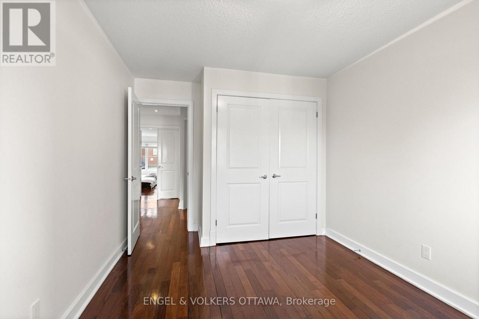 71 Metropole Private, Ottawa, Ontario  K1Z 1E7 - Photo 19 - X12461420