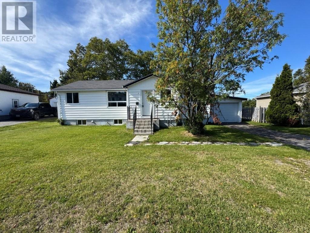 4 Croy Court, Marathon, Ontario