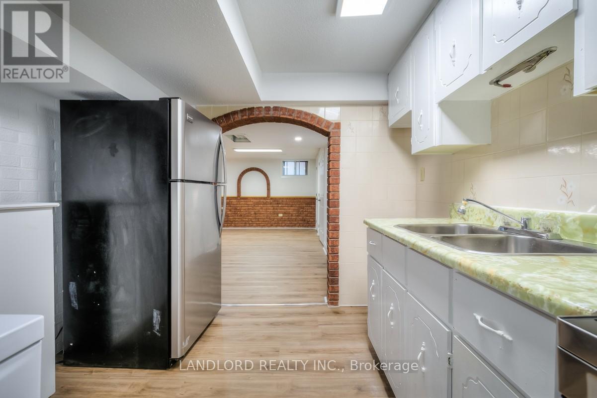 Lower - 15 Arkona Drive, Toronto, Ontario  M1T 1X4 - Photo 10 - E12461280