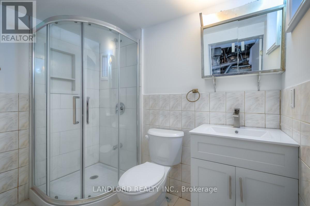 Lower - 15 Arkona Drive, Toronto, Ontario  M1T 1X4 - Photo 12 - E12461280