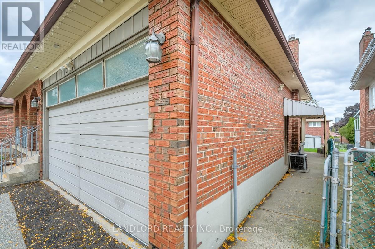 Lower - 15 Arkona Drive, Toronto, Ontario  M1T 1X4 - Photo 2 - E12461280