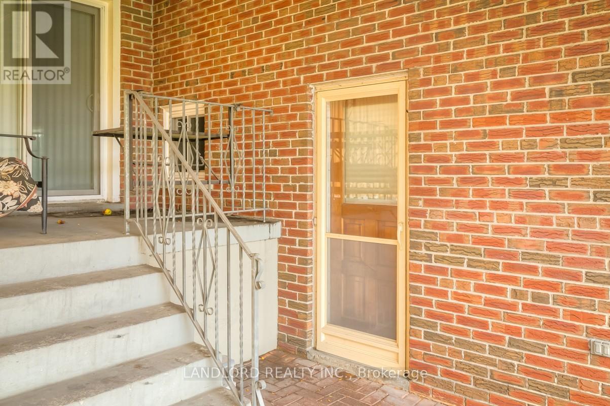 Lower - 15 Arkona Drive, Toronto, Ontario  M1T 1X4 - Photo 3 - E12461280