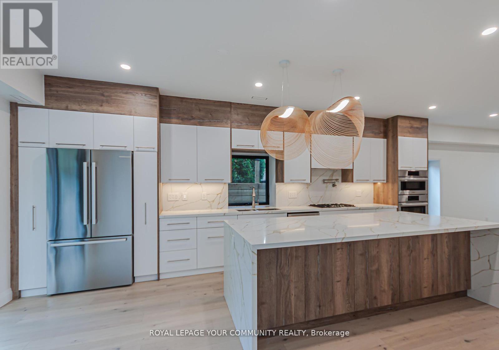 89 Gainsborough Road, Toronto, Ontario  M4L 3C3 - Photo 12 - E12461281