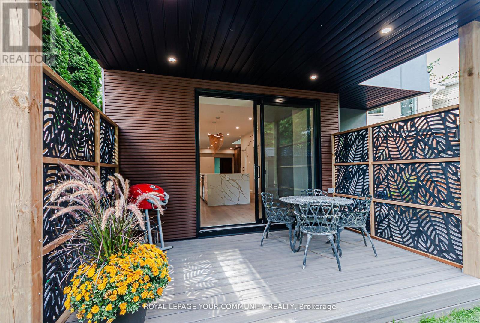 89 Gainsborough Road, Toronto, Ontario  M4L 3C3 - Photo 28 - E12461281