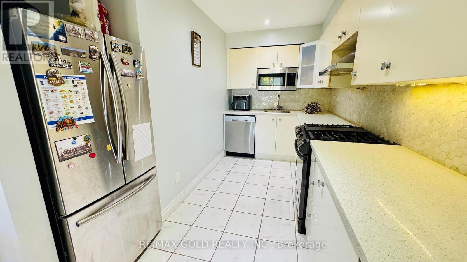 140 Quantrell Trail, Toronto, Ontario  M1B 1L8 - Photo 9 - E12461309