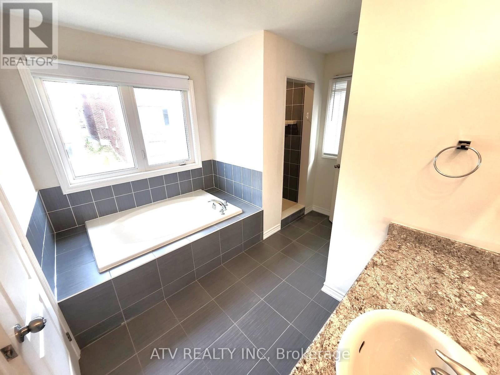 1909 Don White Court, Oshawa, Ontario  L1H 8L7 - Photo 16 - E12461314