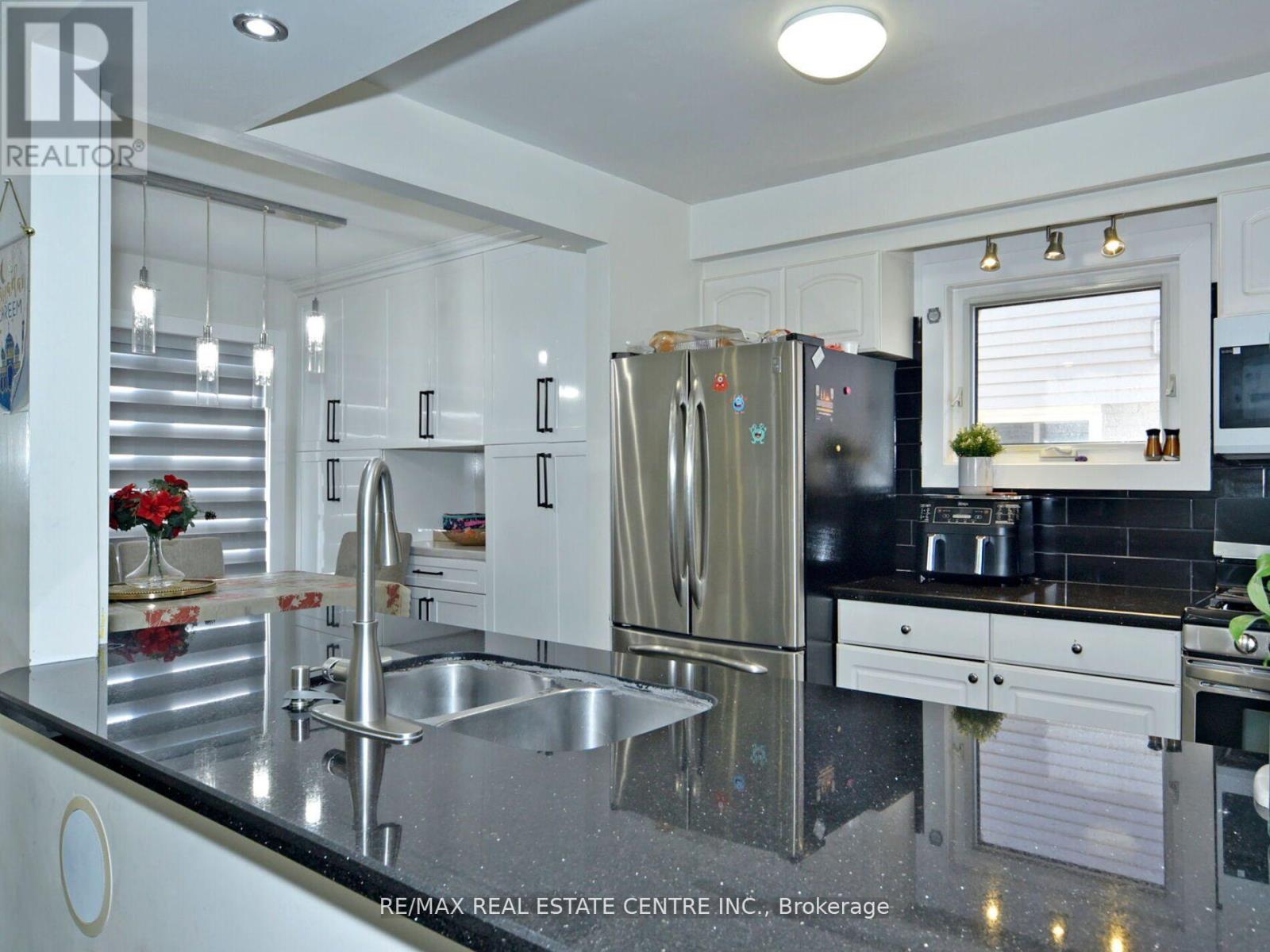 41 Fieldview Crescent, Whitby, Ontario  L1N 8B5 - Photo 12 - E12461319