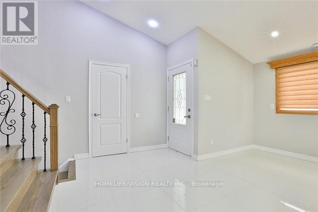 891 Jacqueline Avenue, Pickering, Ontario  L1V 3B2 - Photo 2 - E12461373