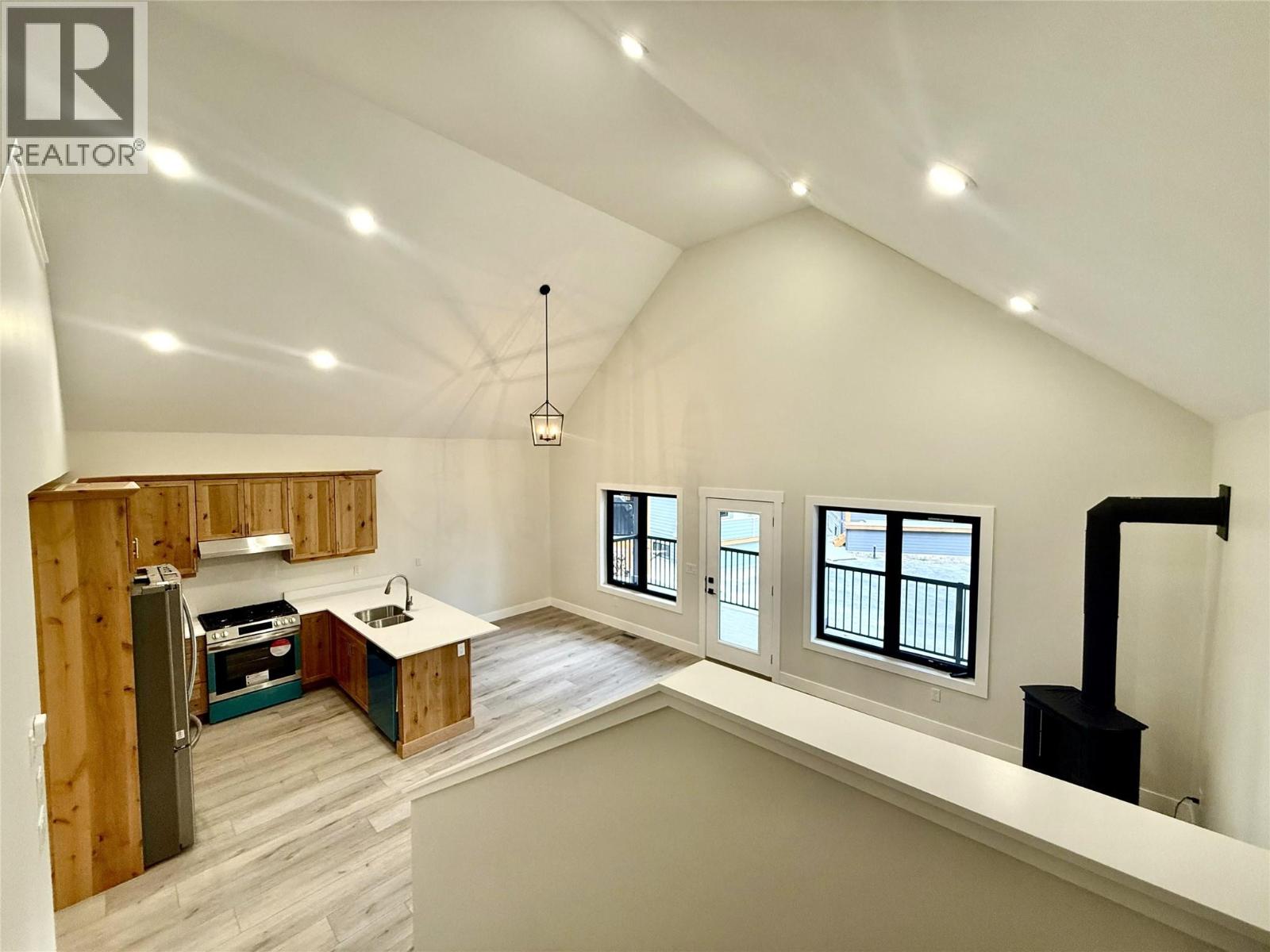 1938 Foxwood Trail Unit# 4, Windermere, British Columbia  V0B 2L2 - Photo 15 - 10365814
