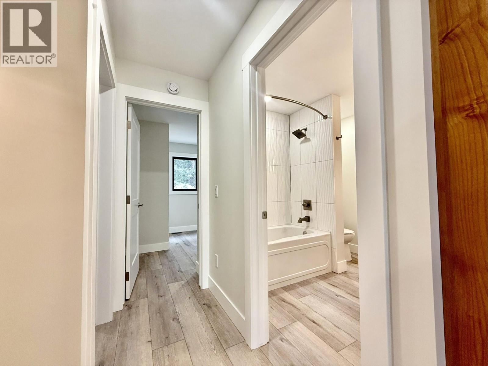 1938 Foxwood Trail Unit# 4, Windermere, British Columbia  V0B 2L2 - Photo 8 - 10365814