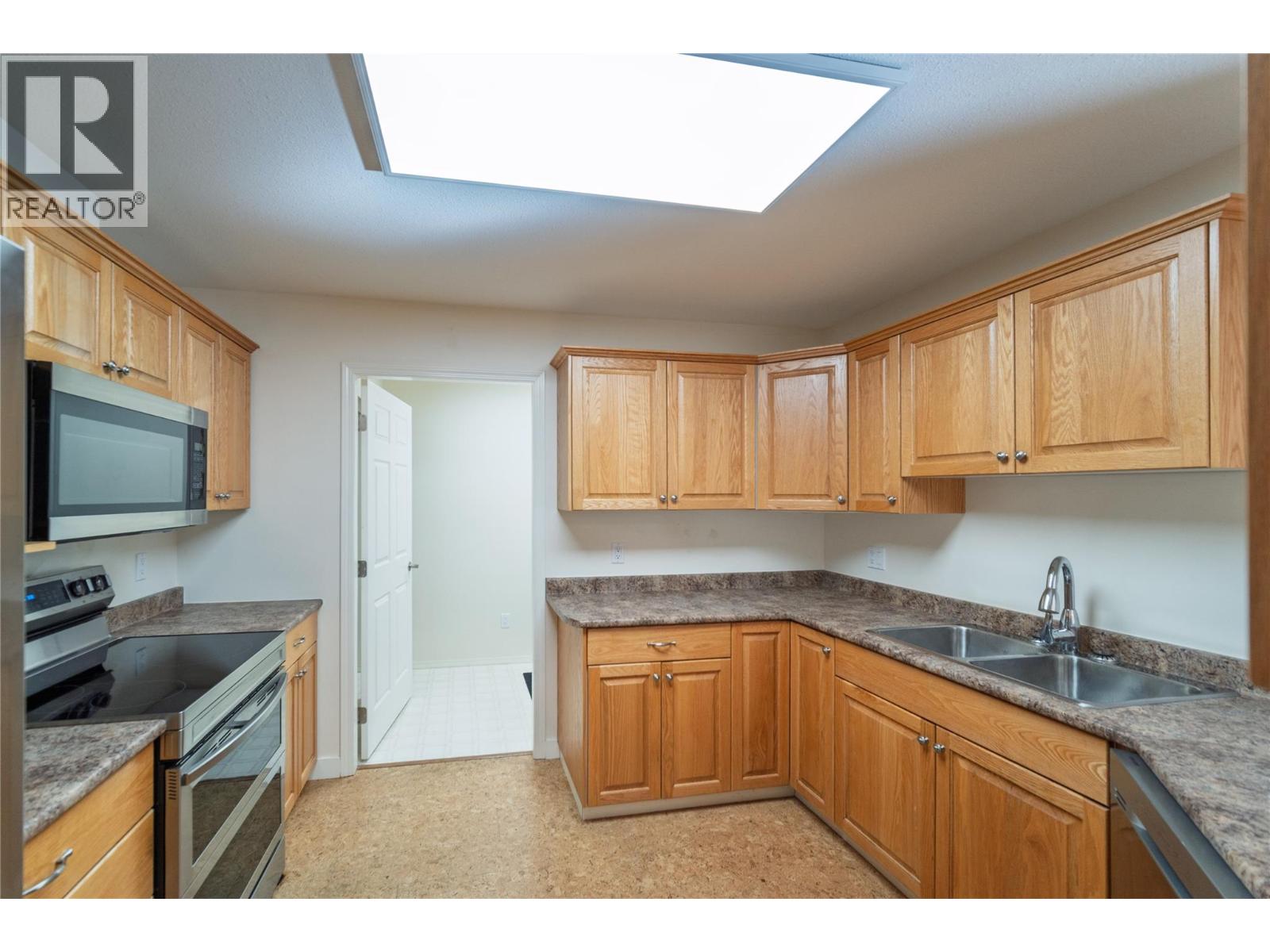 1201 Kokanee  N Drive N Unit# 206, Cranbrook, British Columbia  V1C 6P8 - Photo 12 - 10365737