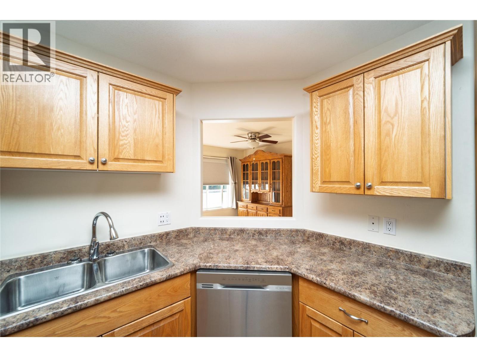 1201 Kokanee  N Drive N Unit# 206, Cranbrook, British Columbia  V1C 6P8 - Photo 18 - 10365737