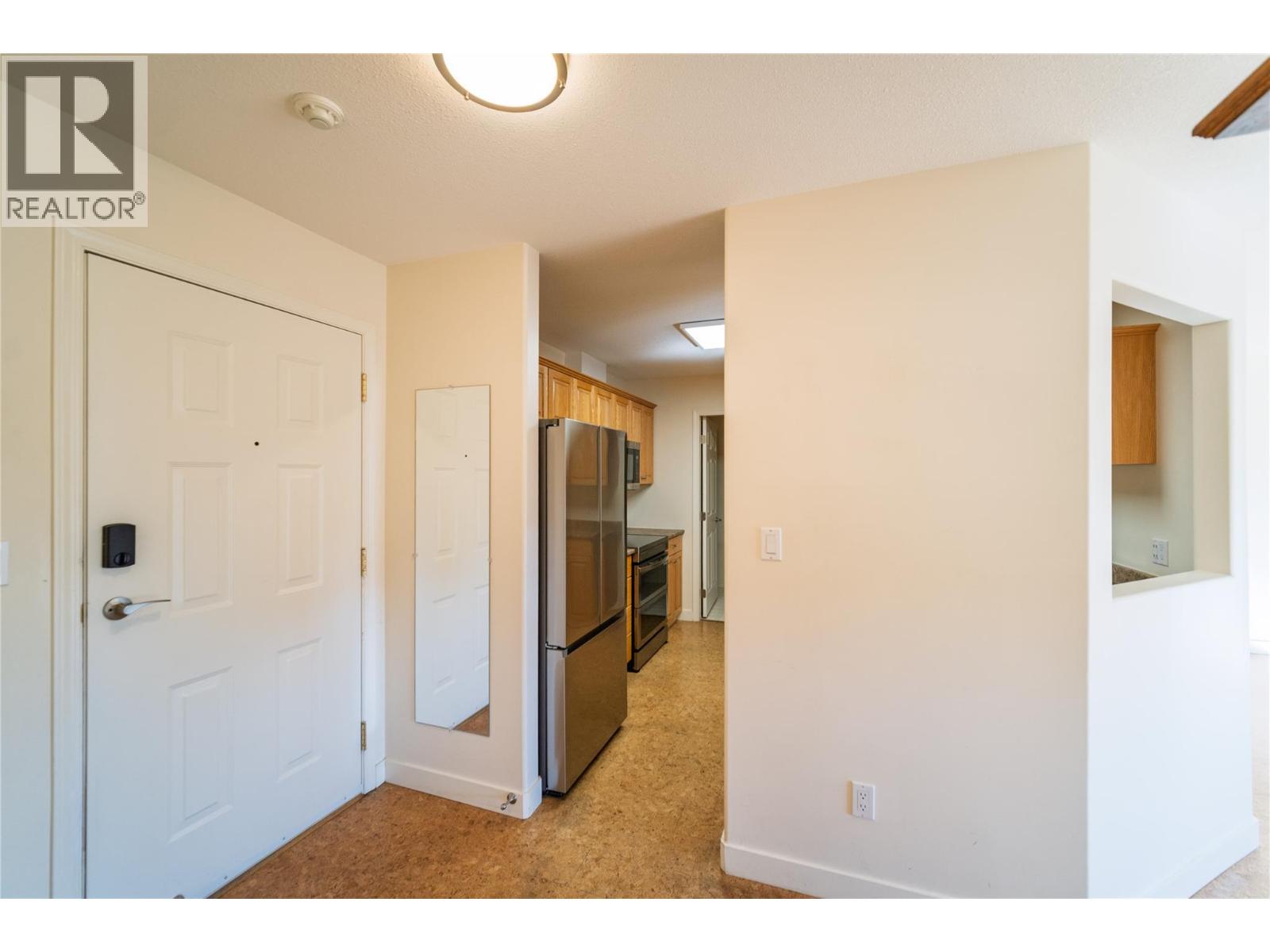 1201 Kokanee  N Drive N Unit# 206, Cranbrook, British Columbia  V1C 6P8 - Photo 8 - 10365737