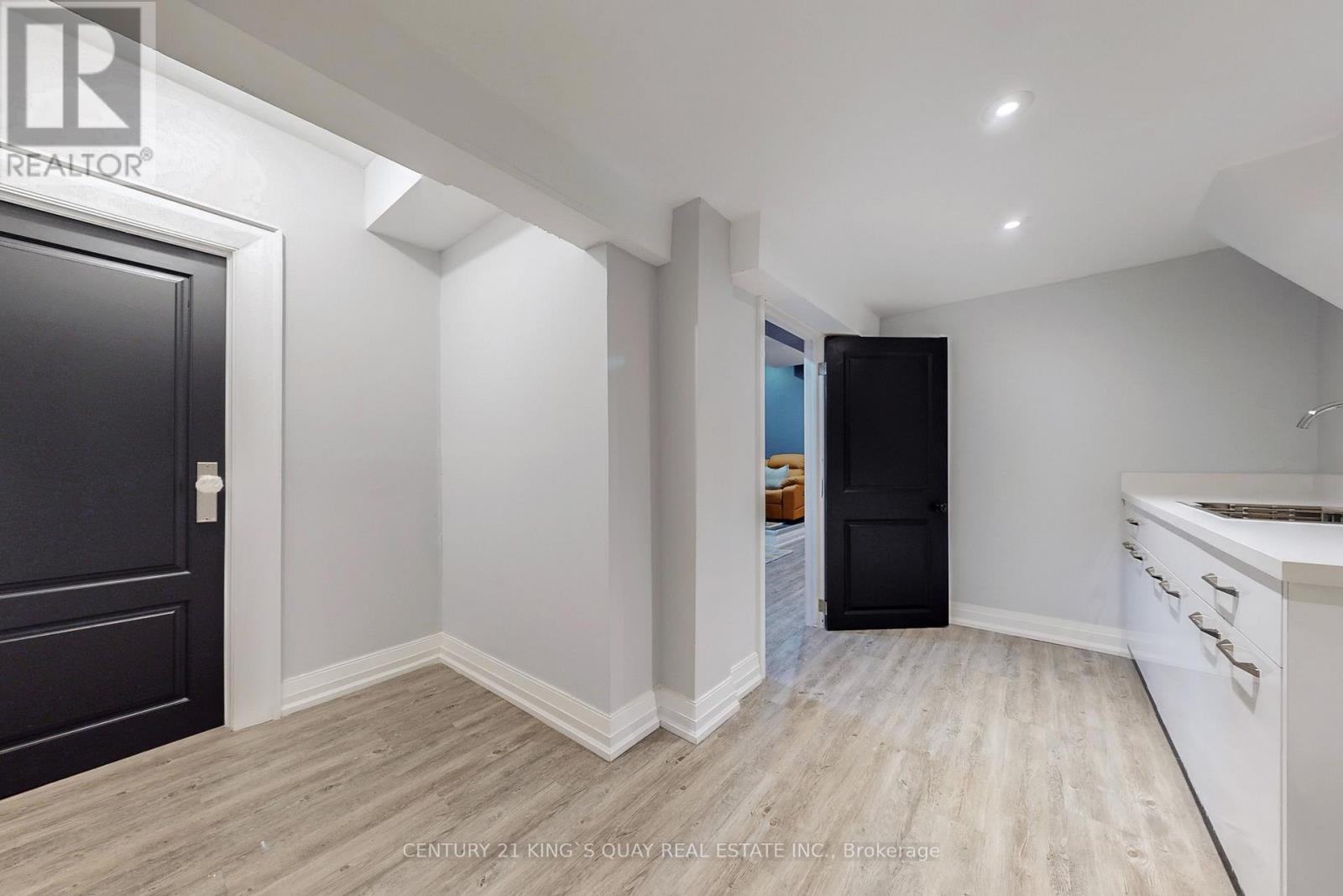 19 Blyth Street, Richmond Hill, Ontario  L4E 2Y2 - Photo 44 - N12461329