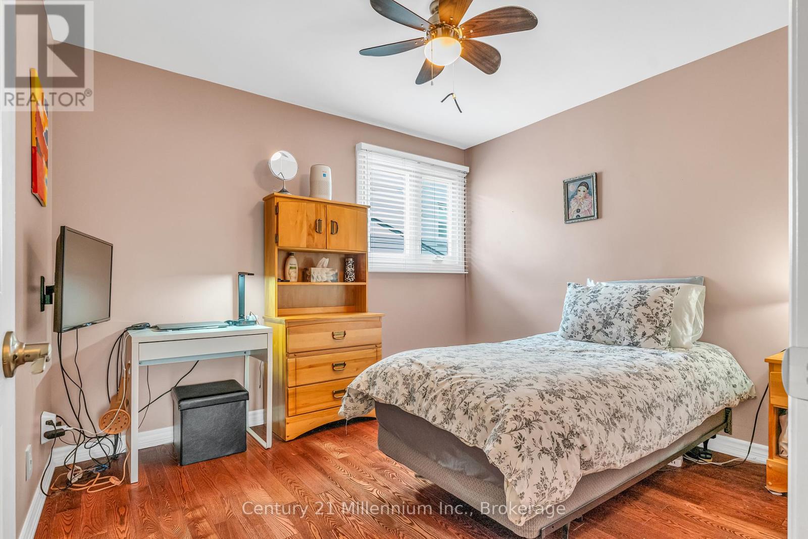 43 Stoddart Drive, Aurora, Ontario  L4G 2G2 - Photo 20 - N12461412