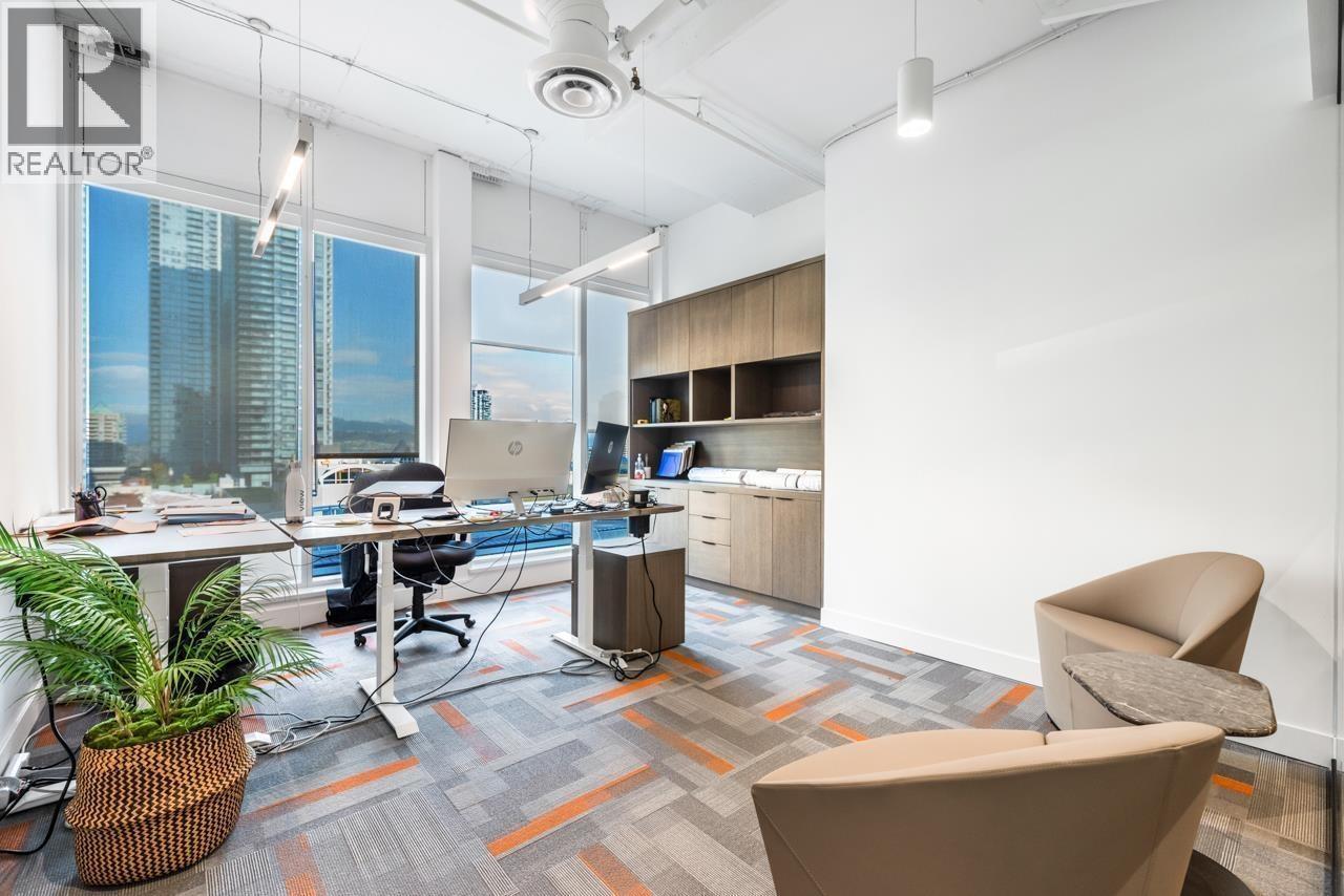 703 6378 SILVER AVENUE, Burnaby, British Columbia