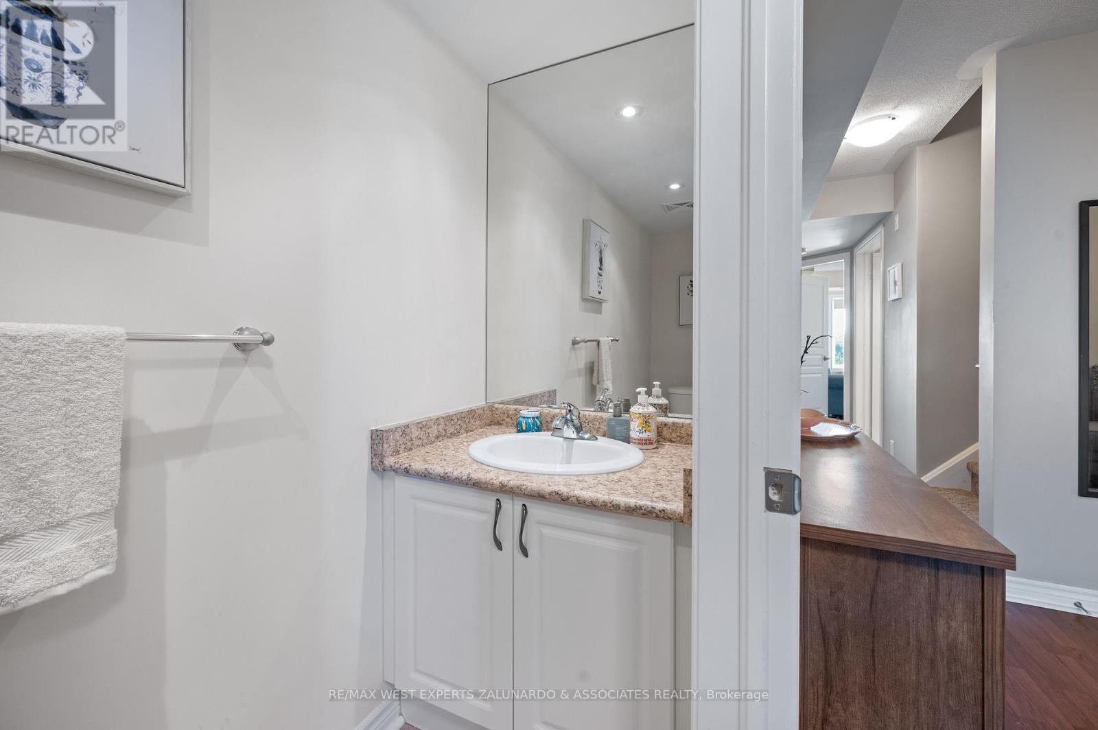 305 - 8 Brandy Lane Drive, Collingwood, Ontario  L9Y 0X4 - Photo 26 - S12461318