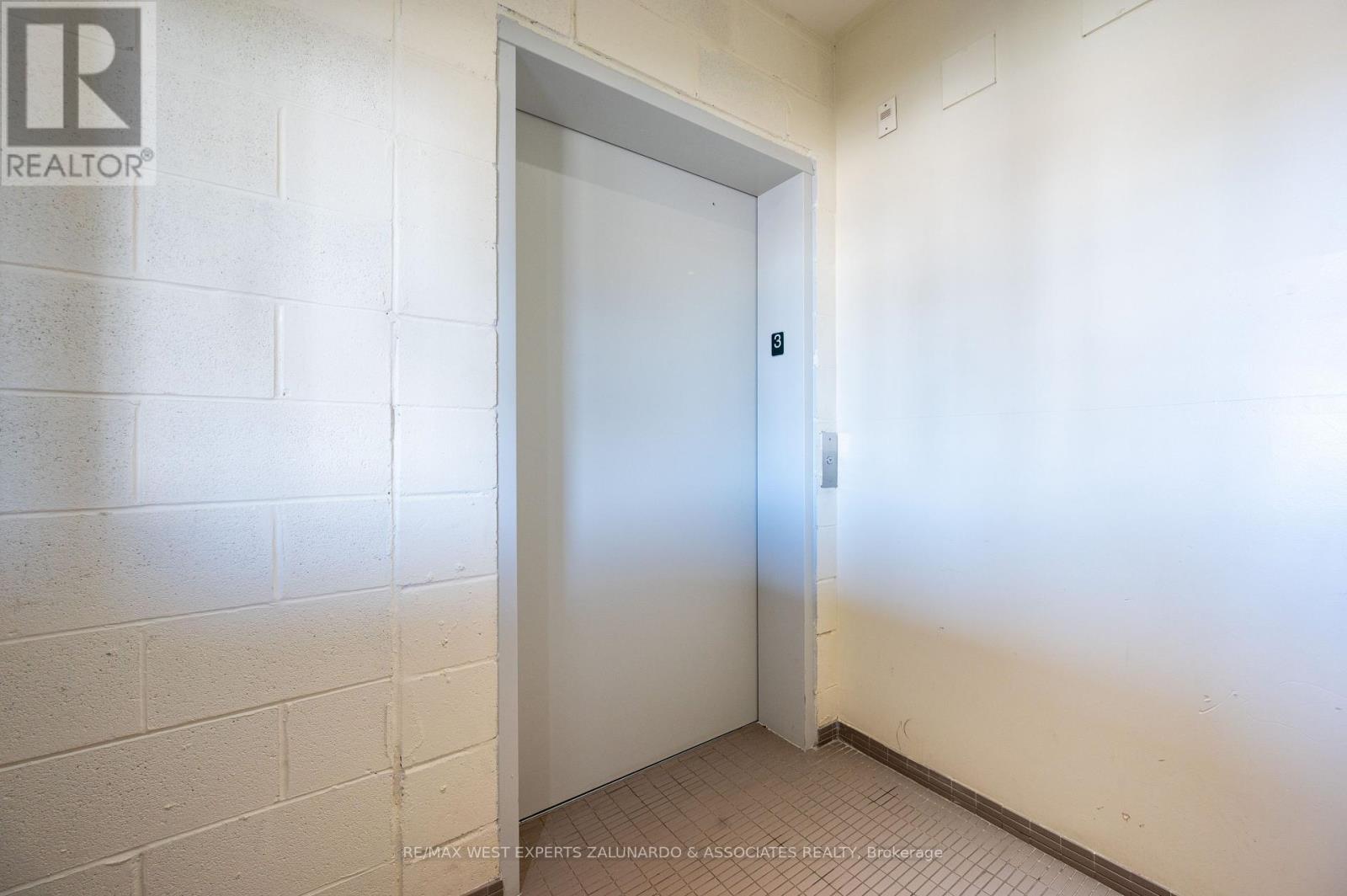 305 - 8 Brandy Lane Drive, Collingwood, Ontario  L9Y 0X4 - Photo 6 - S12461318
