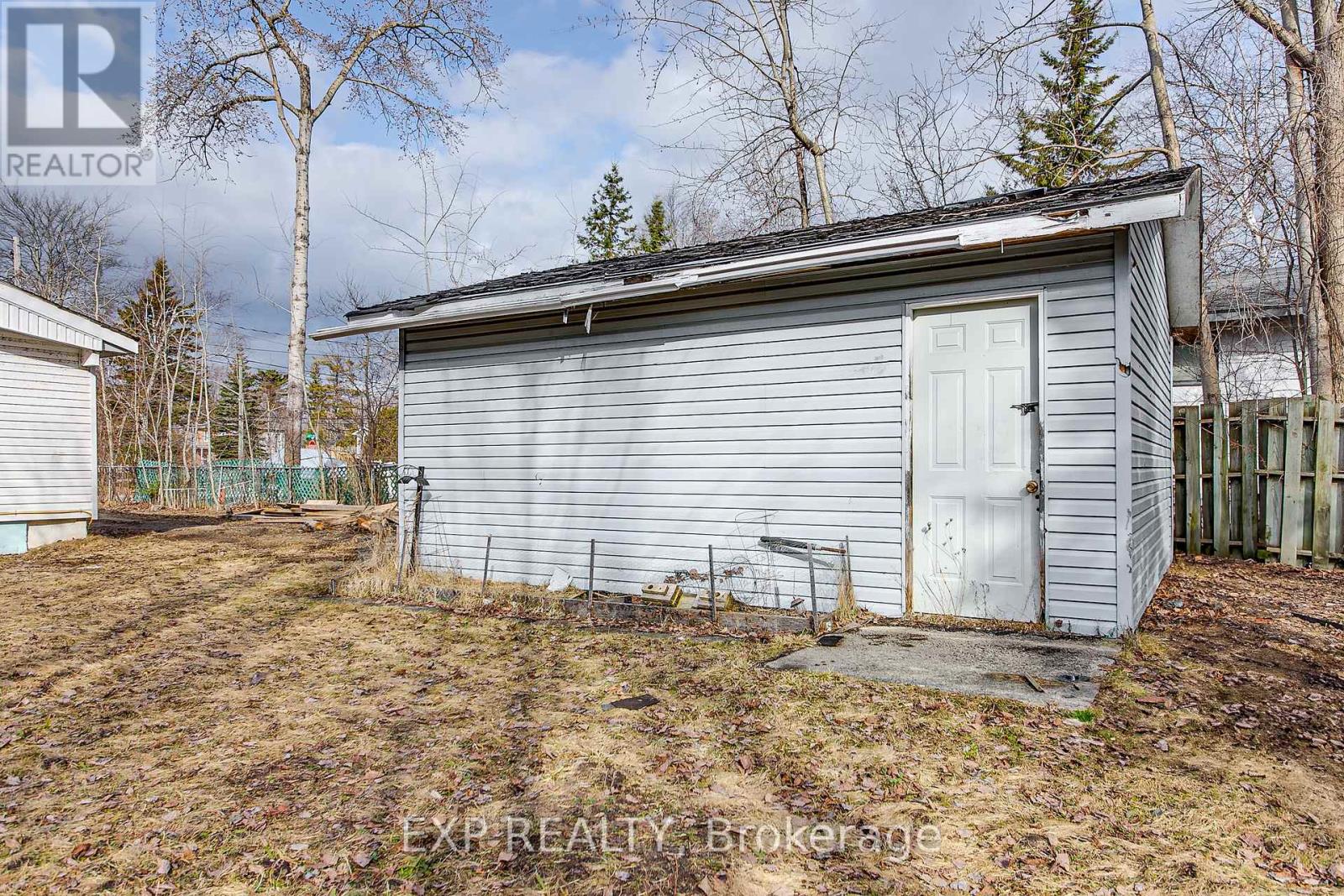 7 60th Street S, Wasaga Beach, Ontario  L9Z 1V9 - Photo 13 - S12461340