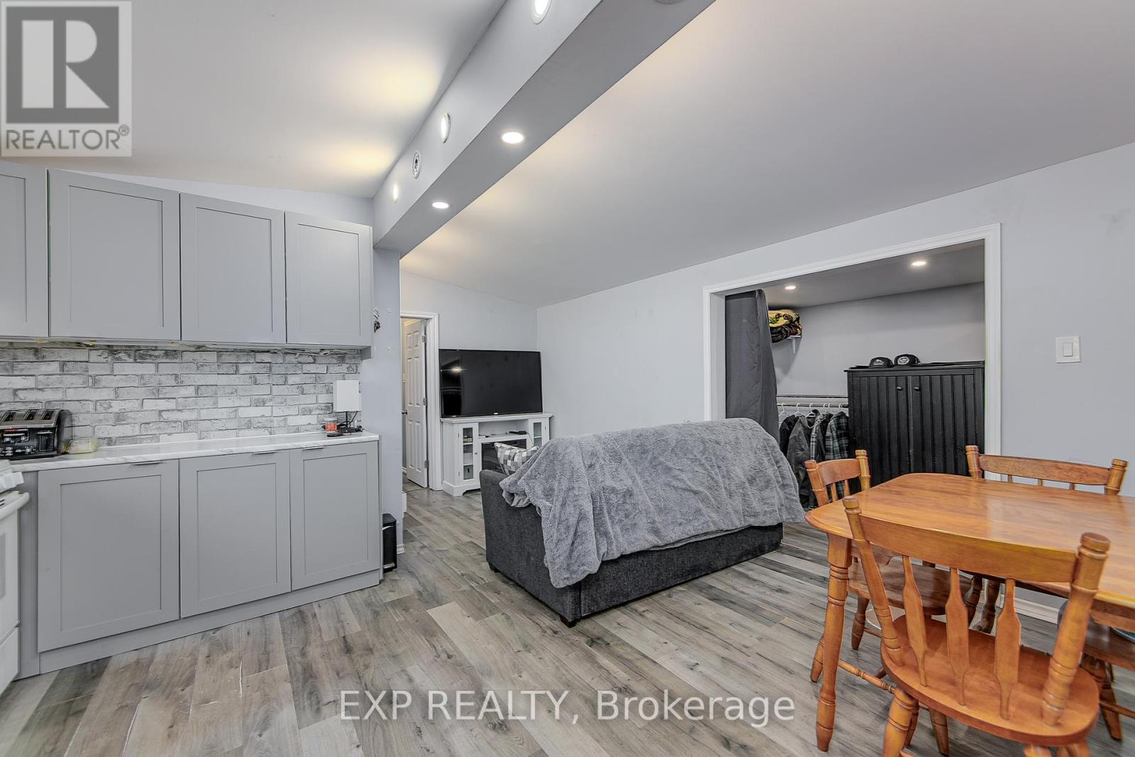 7 60th Street S, Wasaga Beach, Ontario  L9Z 1V9 - Photo 19 - S12461340