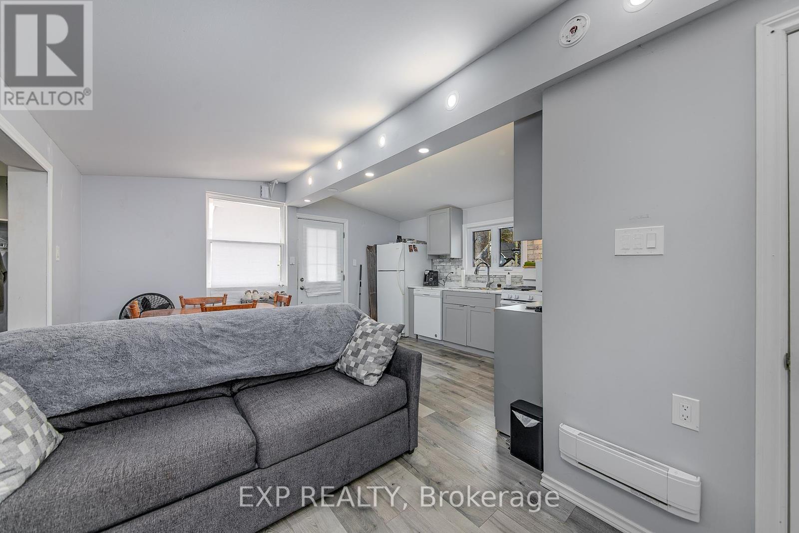 7 60th Street S, Wasaga Beach, Ontario  L9Z 1V9 - Photo 27 - S12461340