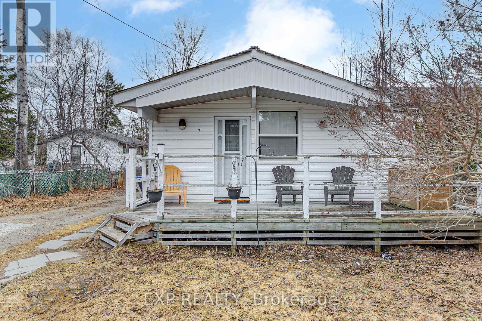 7 60th Street S, Wasaga Beach, Ontario  L9Z 1V9 - Photo 4 - S12461340