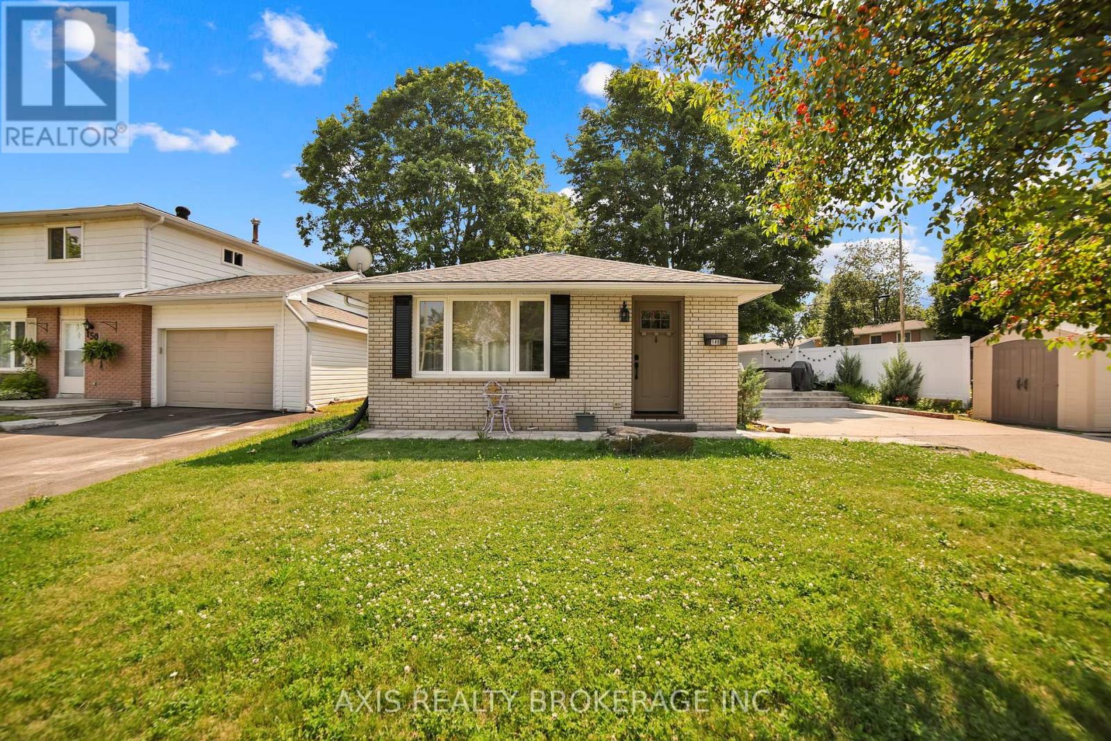 146 Woodland Drive, Midland, Ontario  L4R 4E3 - Photo 5 - S12461401