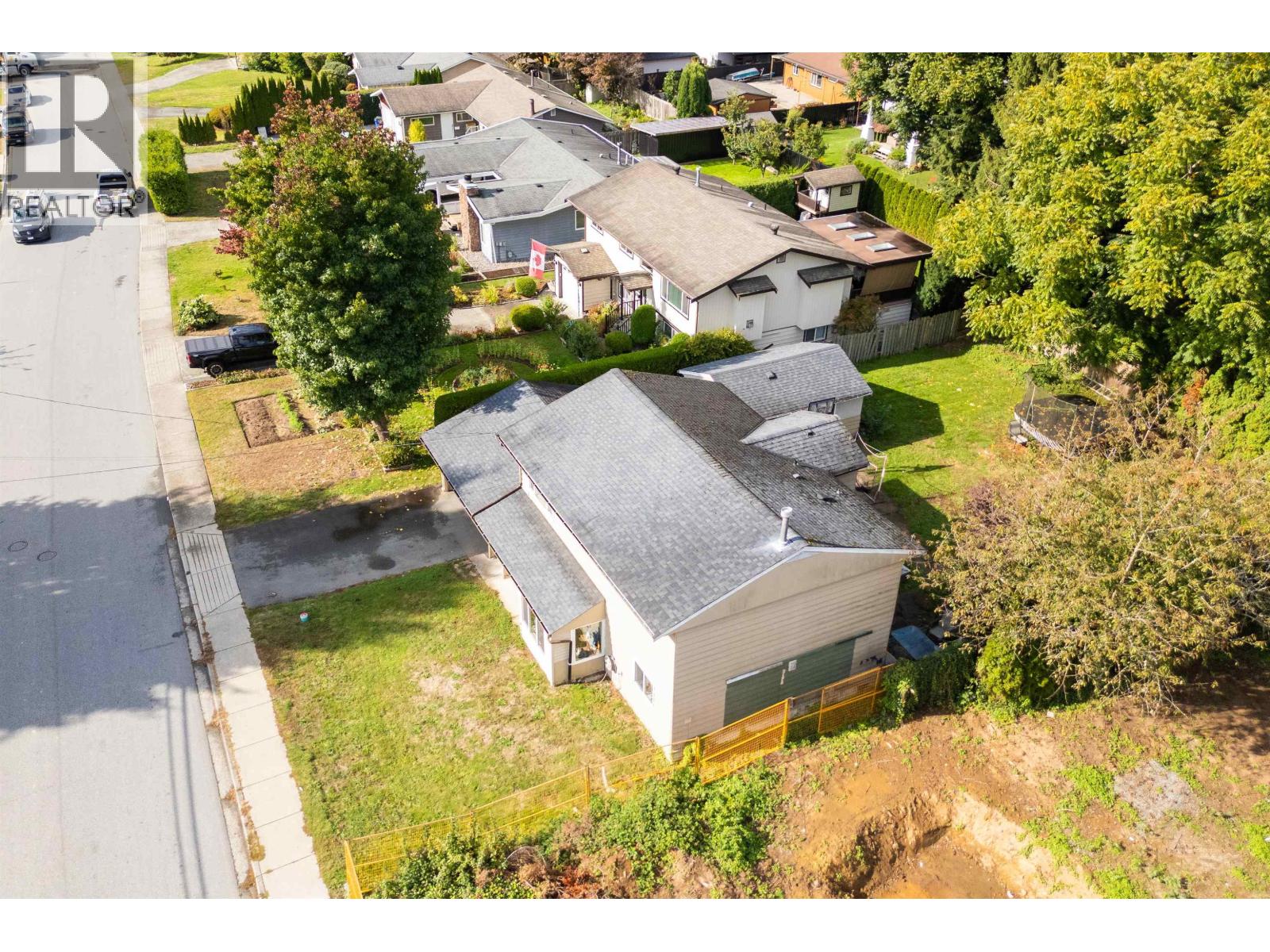 21127 Wicklund Avenue, Maple Ridge, British Columbia  V2X 3S1 - Photo 16 - R3058089