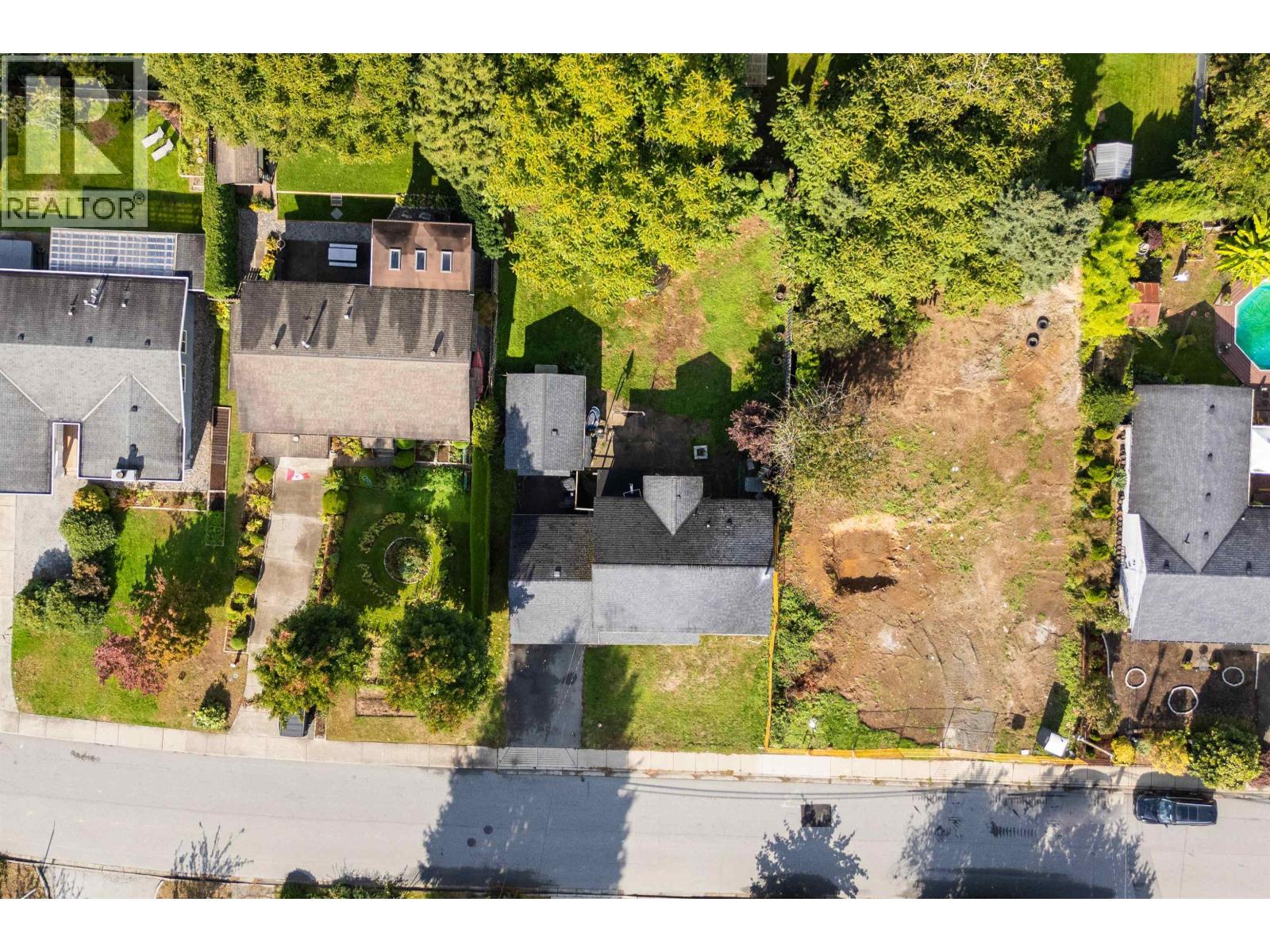 21127 Wicklund Avenue, Maple Ridge, British Columbia  V2X 3S1 - Photo 18 - R3058089