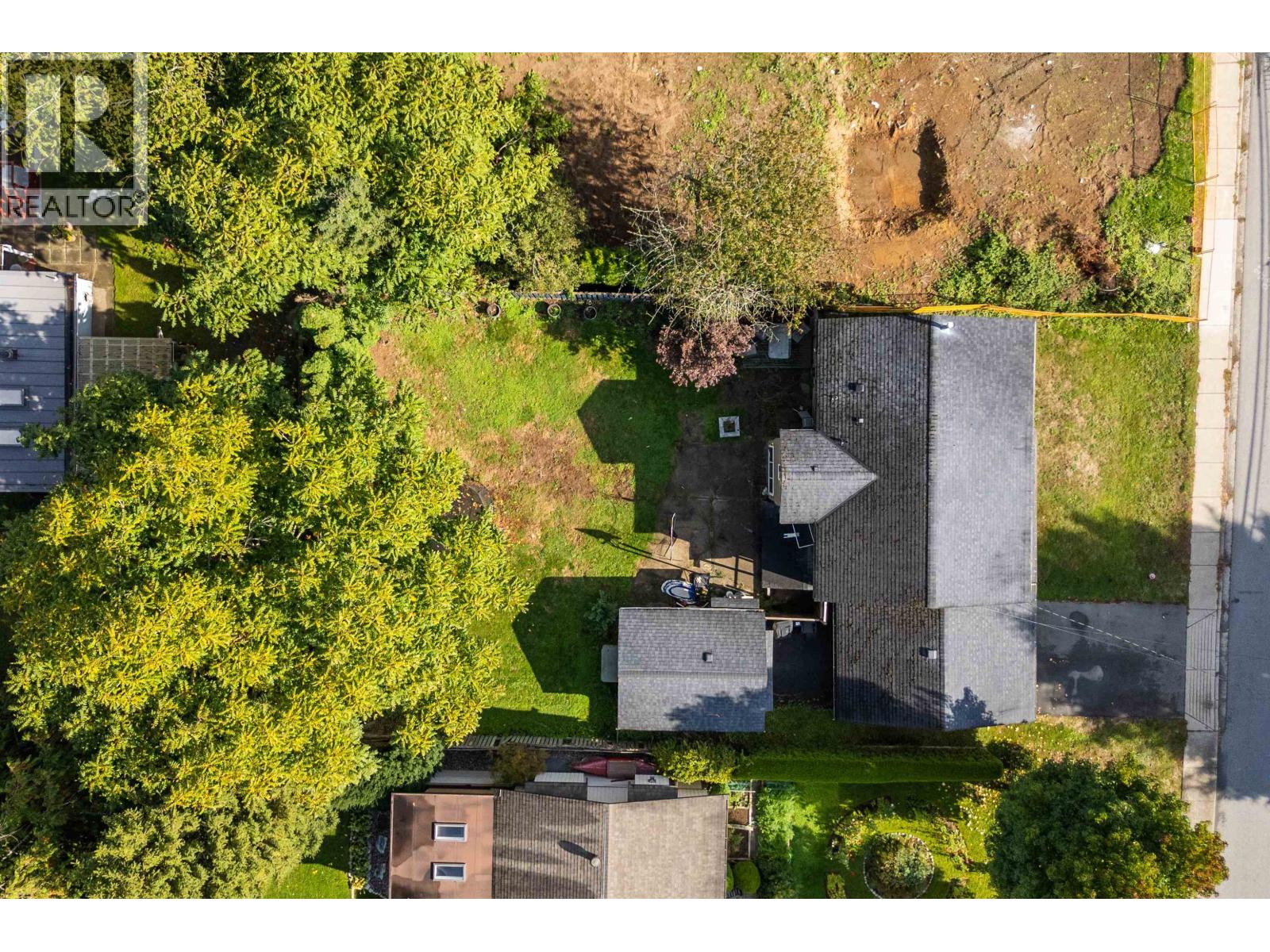21127 Wicklund Avenue, Maple Ridge, British Columbia  V2X 3S1 - Photo 21 - R3058089