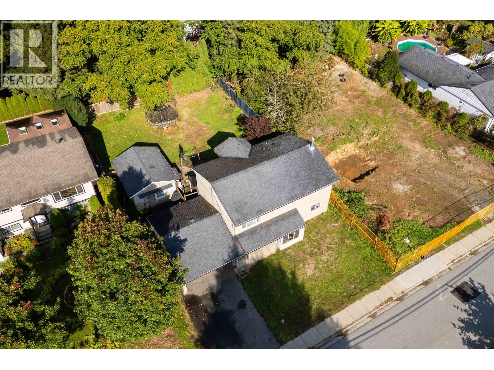 21127 Wicklund Avenue, Maple Ridge, British Columbia  V2X 3S1 - Photo 22 - R3058089