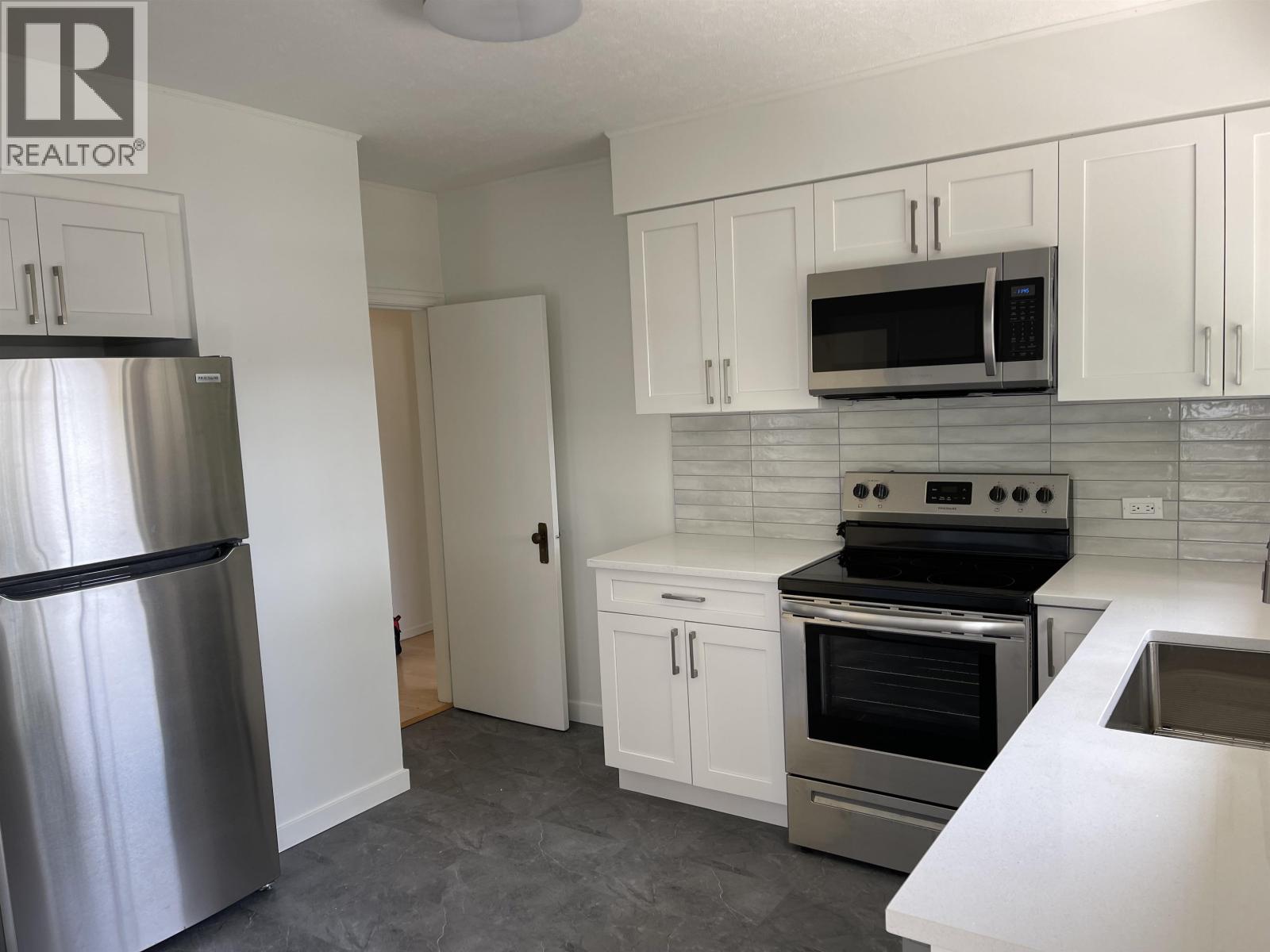 34 W 47th Avenue, Vancouver, British Columbia  V5Y 2X8 - Photo 6 - R3058104