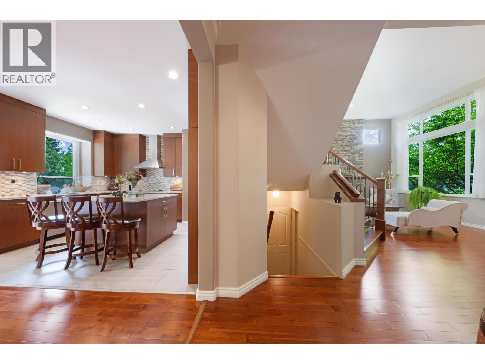 6 Linden Street, Port Moody, British Columbia  V3H 5C1 - Photo 7 - R3058112