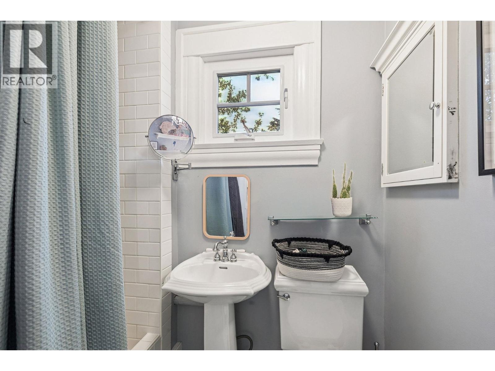 745 Grand Boulevard, North Vancouver, British Columbia  V7L 3W3 - Photo 23 - R3058114