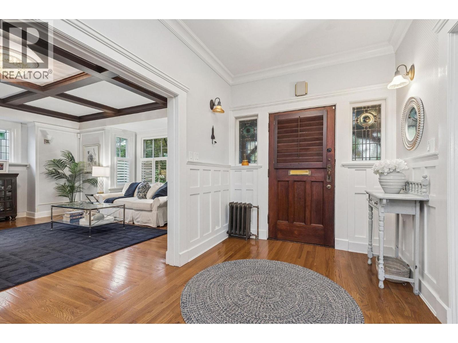 745 Grand Boulevard, North Vancouver, British Columbia  V7L 3W3 - Photo 4 - R3058114