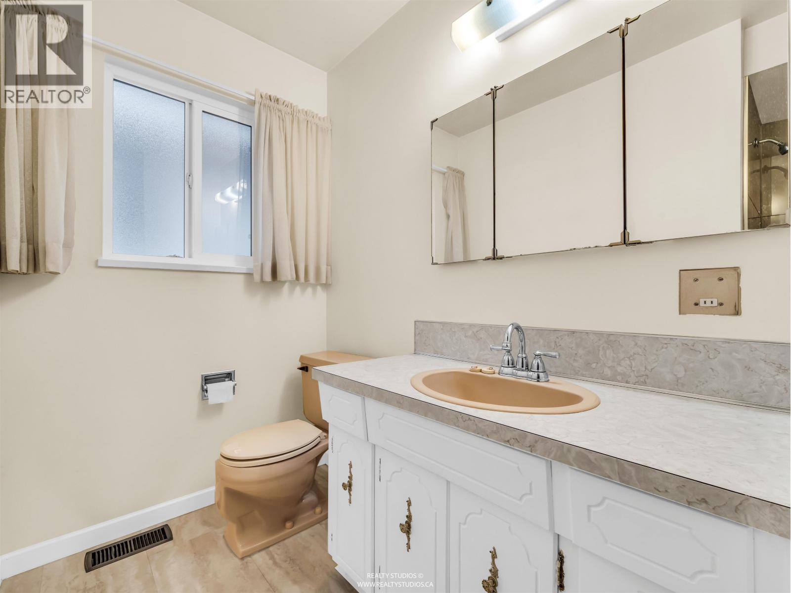 85 W 63rd Avenue, Vancouver, British Columbia  V5X 2H7 - Photo 29 - R3058119