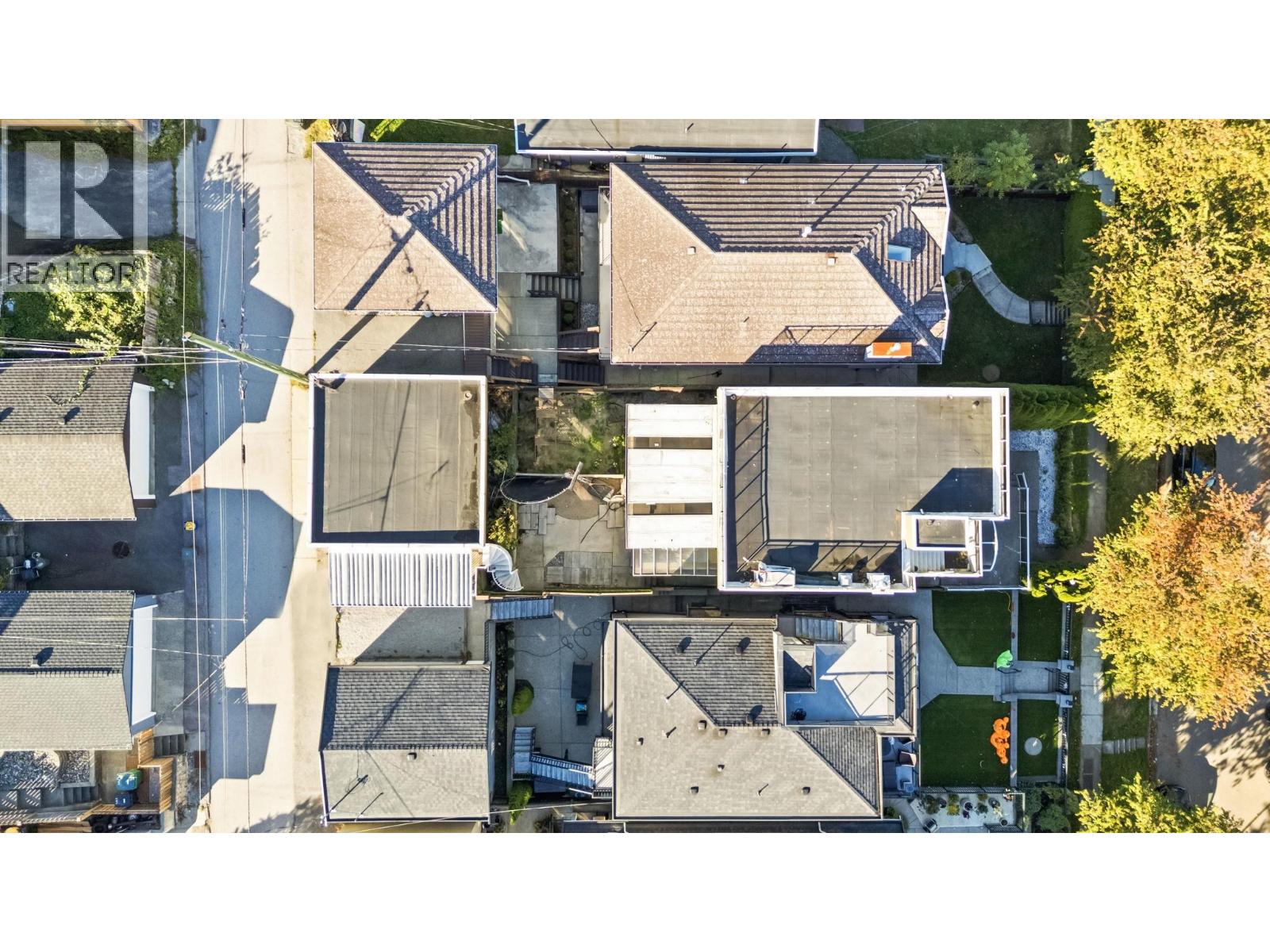 89 Ellesmere Avenue, Burnaby, British Columbia  V5B 3S5 - Photo 10 - R3058136